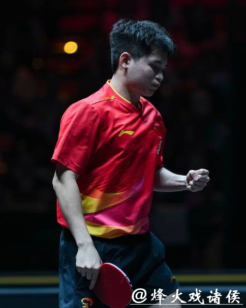 林诗栋梁靖崑向鹏出征挑战赛，国乒释放三大信号，决策高明