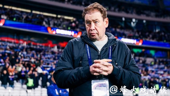 新民体育丨斯卢茨基终于要“变”了？